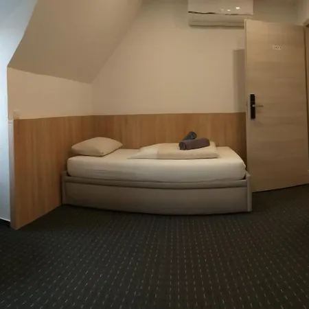 Kriemhilde Hotel 3*